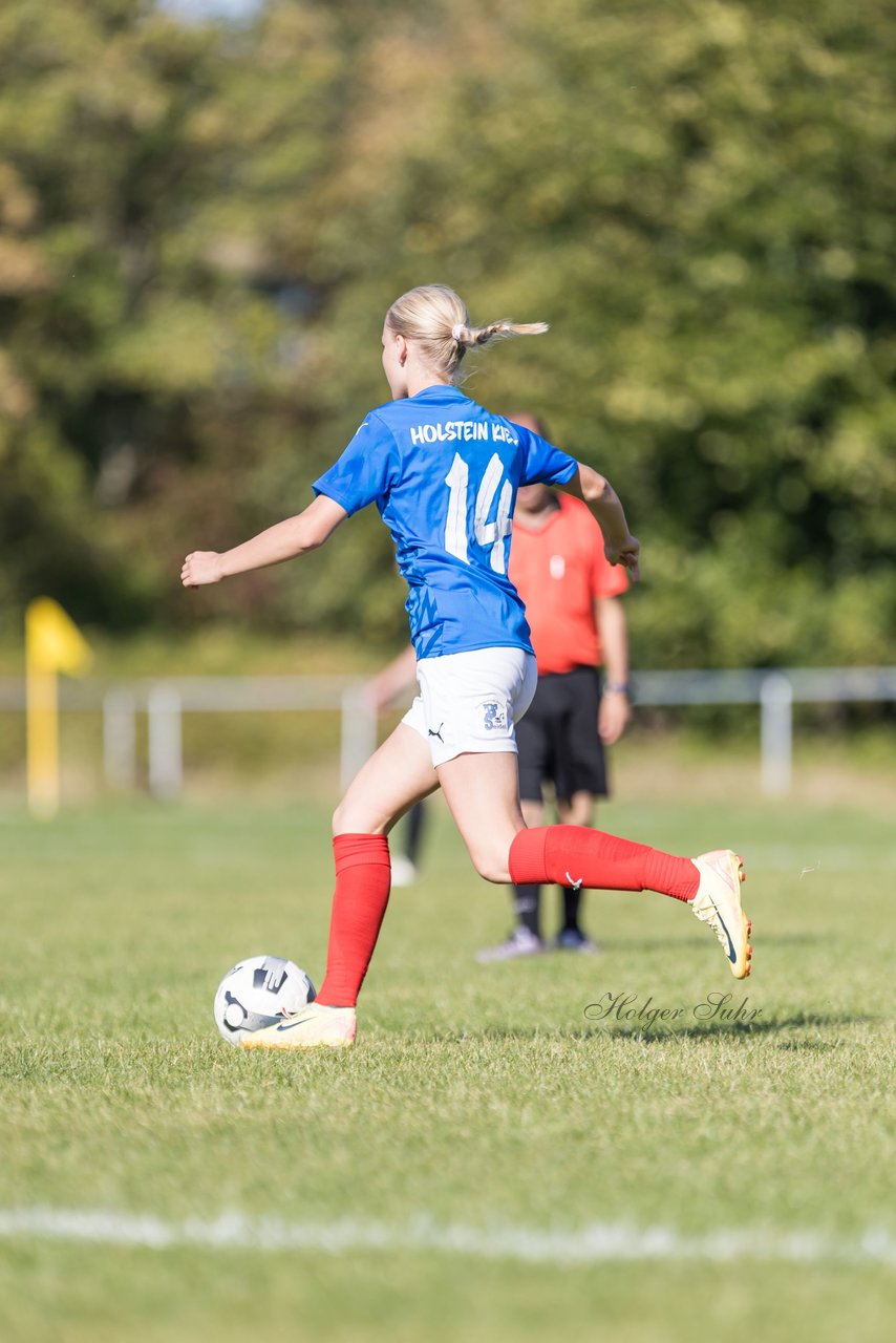 Bild 315 - F Holstein Kiel 2 - SSG Rot-Schwarz Kiel 2 : Ergebnis: 5:0